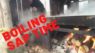 Boiling Maple Syrup with my Homemade Maple Syrup Evaporator