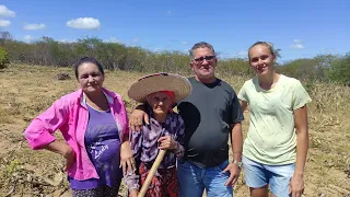 UMA VISITA NO ROÇADO DE DONA MARIA PINHEIRO NO SÍTIO INVEJA, CARNAÍBA NO SERTÃO PERNAMBUCANO.