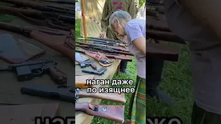 Бабушка впервые увидела пистолет Маузер - реакция бесценна😂😂😂