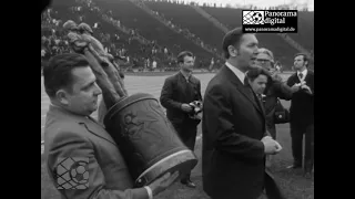 “Das krieg ich hier kaum hoch das Ding!” - FDGB-Pokalsieger 1972 in Leipzig: FC Carl Zeiss Jena