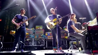 Coldplay - Us Against the World (Fly on a silver bird) - (Live in Los Angeles)