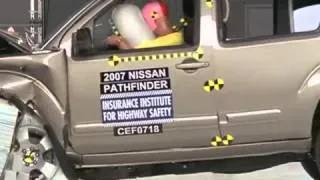 2007 Nissan Pathfinder moderate overlap testEnfant Crash Test