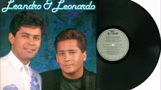 LEANDRO  &  LEONARDO PAZ NA CAMA