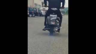 STEFANO SCAURI EXTREME LAUNCH ON 150cc VESPA DRAG