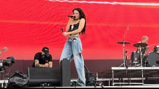 Fletcher - Becky's So Hot (Live Lollapalooza Argentina 2024)