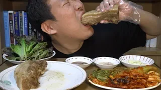 이걸 통째로~ [[통삼겹수육(Boiled Pork)]] 먹방!! - Mukbang eating show