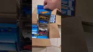 What a surprise ‼️ Hot Wheels arrived in the Euroshop 😃👍🏻#hotwheels #diecastcollector