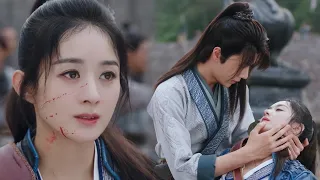 Seeing the girl  fall in front of him , Xie Yun was so grief-stricken that his heart was broken~