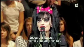 NINA HAGEN 2010 Interview "Taratata" (in English subtitled in French) FRENCH TV