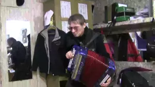 Играет ВОЛШЕБНИК на Гармони LITTAU миди