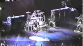 10 - blink-182 - Anthem Part. II live KROQ Weenie Roast 2001