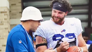 Case Keenum goes undercover at Buffalo Bills training camp as a fan 😂 (via Buffalo Bills)