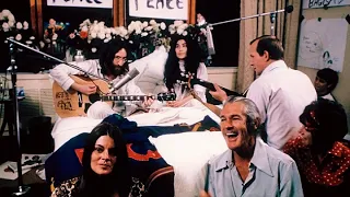 John Lennon & Yoko Ono  --  Give Peace A Chance  -- Live 1969  -- [ remastered, 60FPS, 4K ]