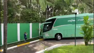 PARTIU RJ! VEJA A SAÍDA DO ÔNIBUS DO PALMEIRAS RUMO AO AEROPORTO