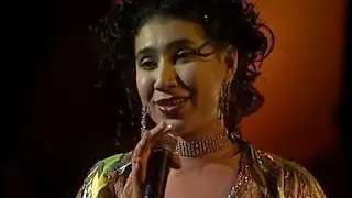 Dildora Niyozova - O'rg'ilayin oshiq bo'libsiz nomli konsert dasturi 2004