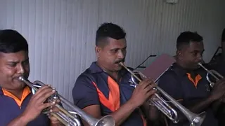 සූවිසි වරණින් දෙවි රැකවරනින් Suvisi waranin Devi Rekawaranin – Sri Lanka Army Band – Anjula De Soysa