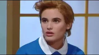 Les Nuls, l'émission S02-E40 Judith Godrèche - Nina Hagen [VF/ST] (16 Novembre 1991)