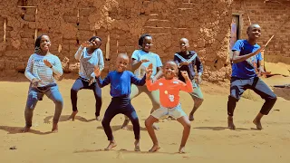 Masaka Kids Africana Dancing Grateful (Official Music Video)