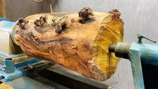 Turn jackfruit logs into works of art  Exceptional woodworking skills on a wood lathe
