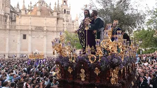 Redención y San Gonzalo en la Plaza del Triunfo - Santo Entierro Grande 2023.