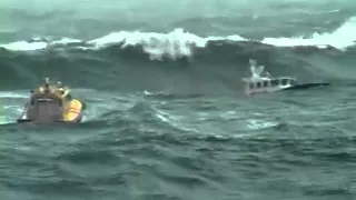 Big storm, pilot boats in 10m waves