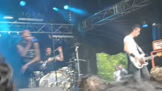 Skip the Use - People in the shadow (1) @Francofolies de Spa 2012