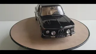 1:18 AUTOart 1974 BMW 2002 Tii L Black Diecast Model