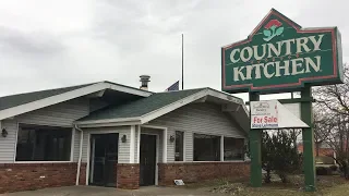 Abandoned Country Kitchen Restaurant Stuck in the 90's !