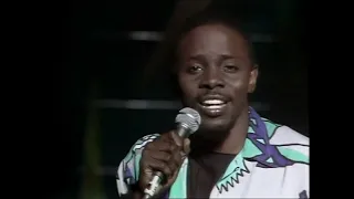 Philip Bailey - Walking On The Chinese Wall (live)