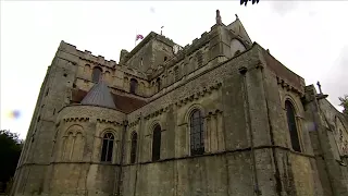 Bells toll across the UK in tribute to Queen