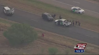 Standoff along I-35 near Dilley ends with man in custody
