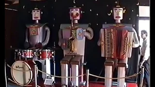 Decap Robot Band in Music Museum Linz