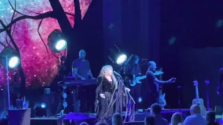 STEVIE NICKS  (Fleetwood Mac)  Rhiannon live at Ravinia Festival in HIGHLAND PARK (CHICAGO) 9.8.2022