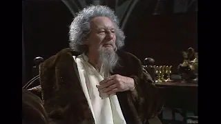 Sir John Gielgud joins Poets' Corner (UK) - BBC London News - 26th April 2022