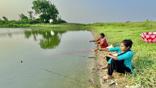 Unique Hook Fishing Video | Two Lady Hook Fishing In Village Pond #indianladyhookfishing #fishmethod