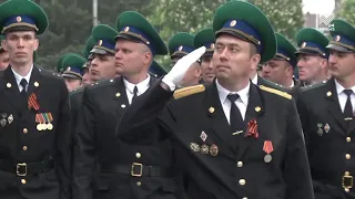 Военный парад в Черкесске состоялся несмотря на непогоду