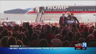 Secret Service briefly surrounds Trump at Dayton rally