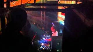 Pt.1 Nero - Guilt (DallasK Remix) : Sander Van Doorn @ warehouse702, Tokyo 22/09/2011