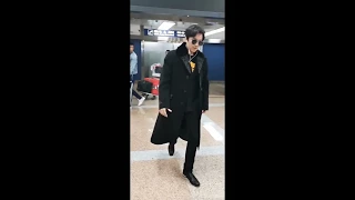 迪玛希Dimash,[20191020] Dimash arrived at Beijing airport. (from Moscow to Beijing)