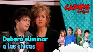 Paola hará lo que sea por convertirse en una estrella | Temporada 2 | Casados con Hijos