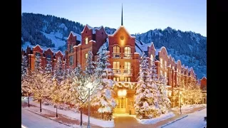Top 8 Places to Celebrate Christmas in the USA 2017