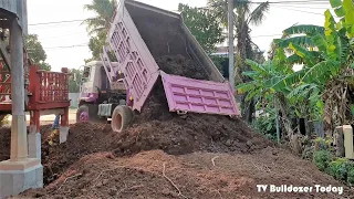 Project Strange View Better Bulldozer Pushing Dirt And 5Tone Dump truck
