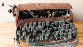 Restoration of an Old Rusty Typewriter (Remington)