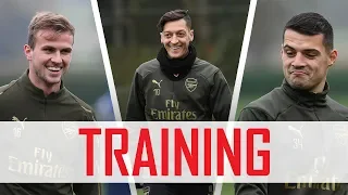 Mesut Ozil's at it again! | Training pre-Wolves