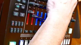 SANDPUPPY LIVE: ROLAND TR-8S TECHNO STYLE