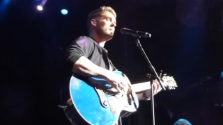 Brett Young-Live-"Lets Get It On"