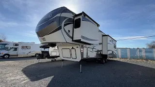 2016 Keystone Montana 3000RE NV