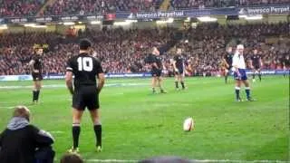 Dan Carter ALL BLACKS kicking penalty Millennium Stadium Cardiff 2010 vs Wales