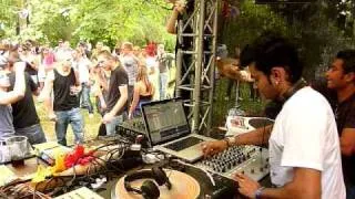 Arjun Vagale & Ash Roy (Jalebee Cartel) @ Beatplantation_Juicy Beats