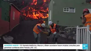 España: lava del volcán Cumbre Vieja avanza sin parar mientras arrasa todo a su paso